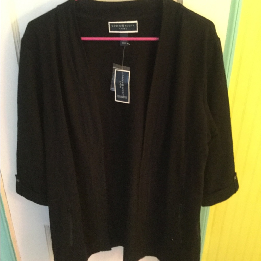 Black, 3/4 length sleeve, ‘sweater’